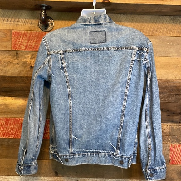 Levi’s weathered denim jacket - Picture 2 of 4